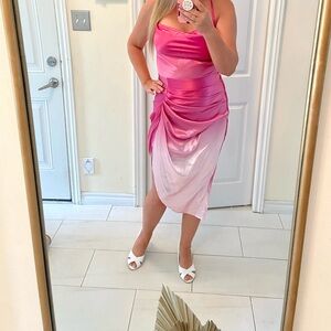 🆕🌸Barbie pink ombré satin dress M/L pit 193/4